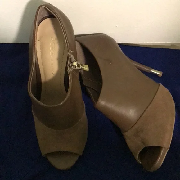 BCBG Generation, Tan, Bootie Heels. - Picture 8 of 9